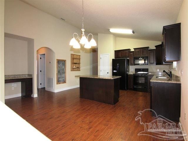 Building Photo - 4923 Makenna Cir