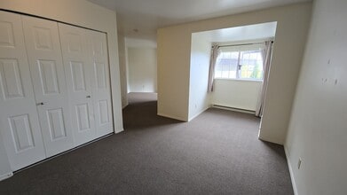 Building Photo - 2500 Quadra St
