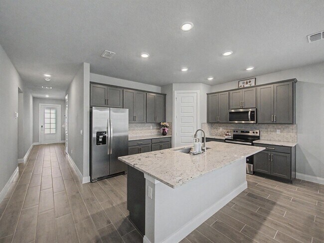 Foto del edificio - 9049 Dahlia Cir