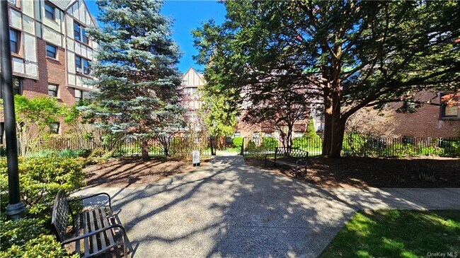 Foto del edificio - 3 Greenridge Ave