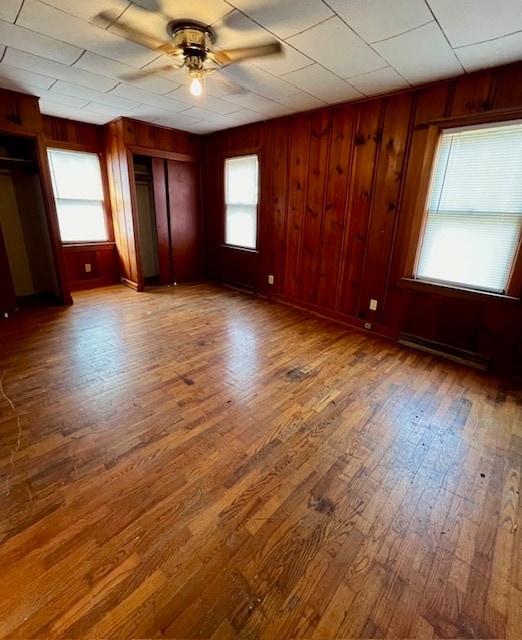 THREE Bedrooms - 1325 W Elm St