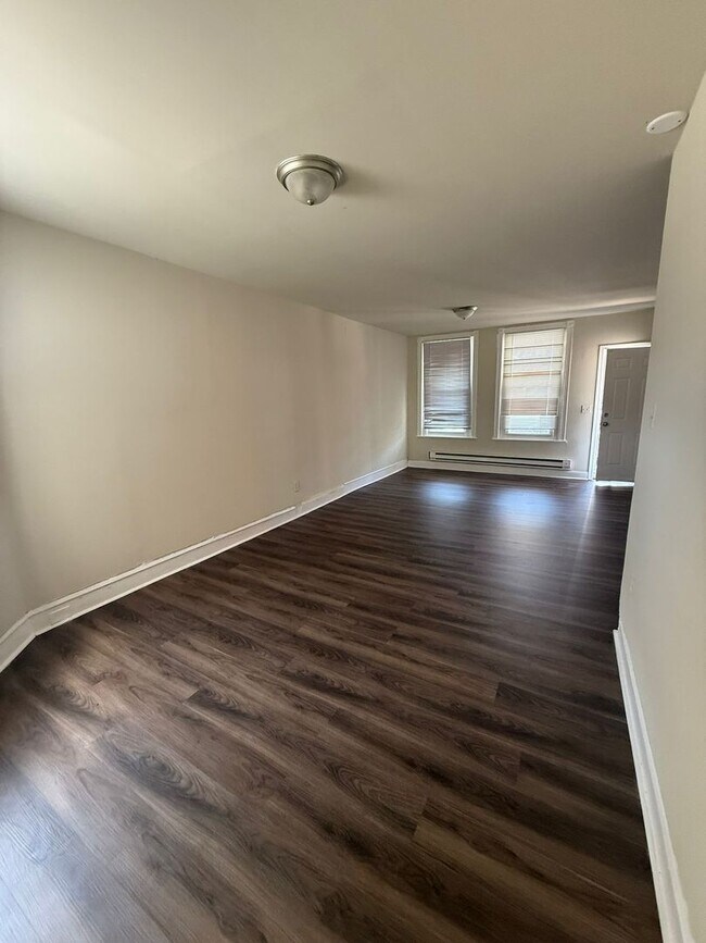 Foto del edificio - 3 BED 1.5 BATH HOME FOR RENT.