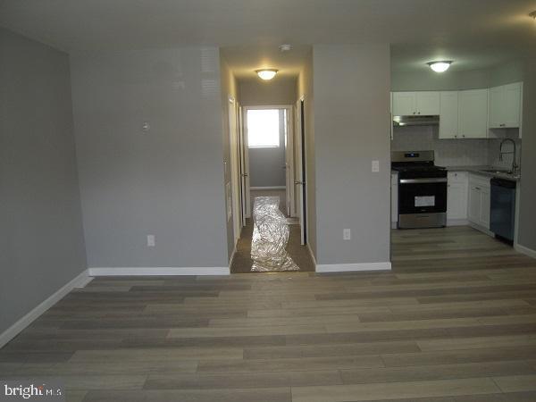 Foto del edificio - 4028 Balwynne Park Rd