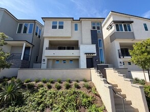 Building Photo - 308 Triangular Rd
