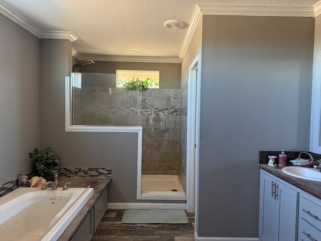 Building Photo - 17445 S Quail Rd