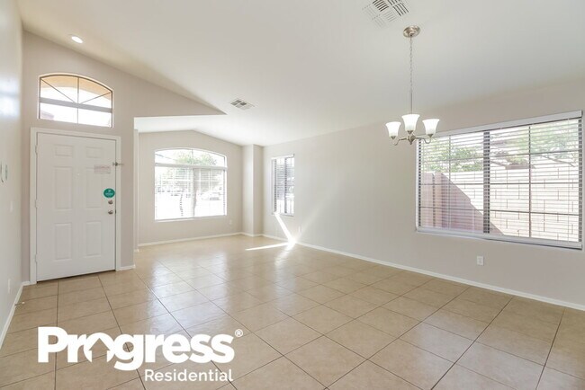 Building Photo - 11426 W Davis Ln