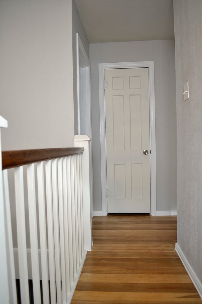 Upstairs Hall - 1007 Bawcom St