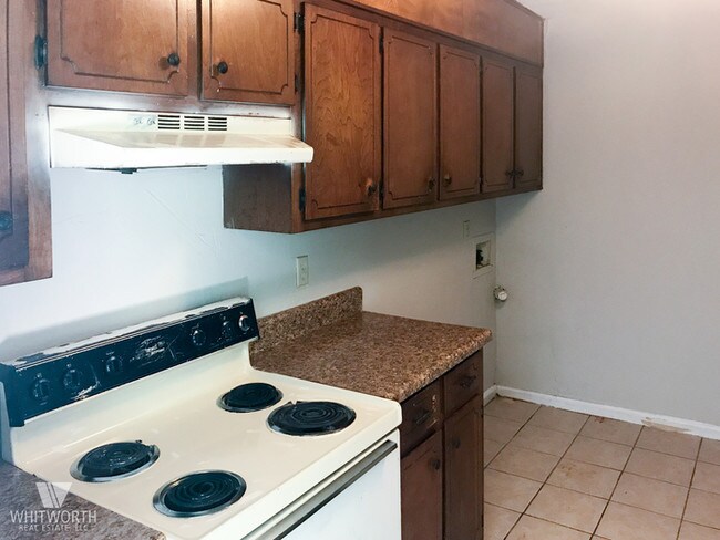 Building Photo - 3-Bed/1.5-Bath Two-Story in Northport