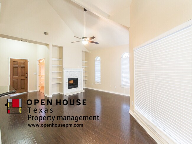Building Photo - 10501 Canoe Rd, Frisco