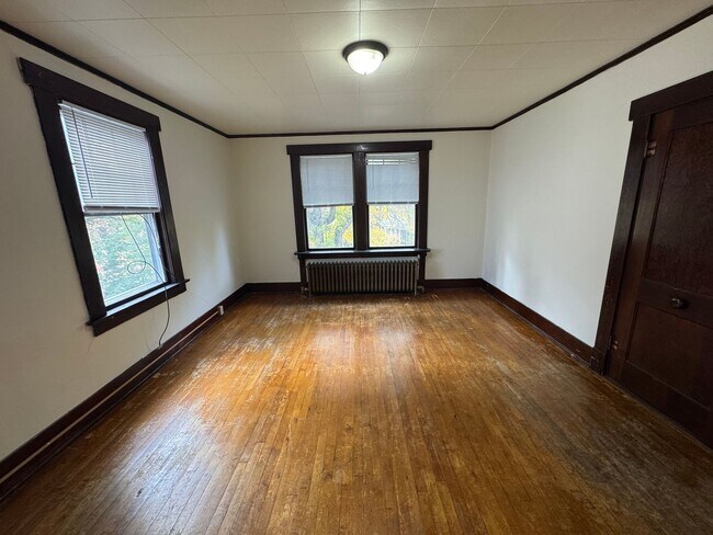 Foto del edificio - 616 S Grand Ave