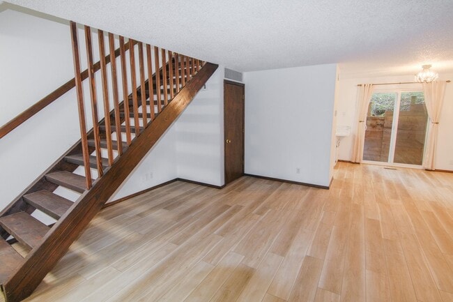 Foto del edificio - 3 bedroom 2 bathroom duplex in South Eugene!