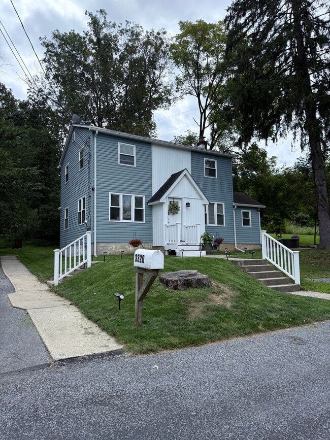 Building Photo - ? Charming Emmaus Home with Modern Updates...