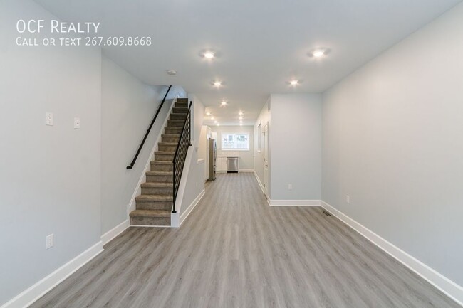 Building Photo - Three Bedroom Passyunk Square Home