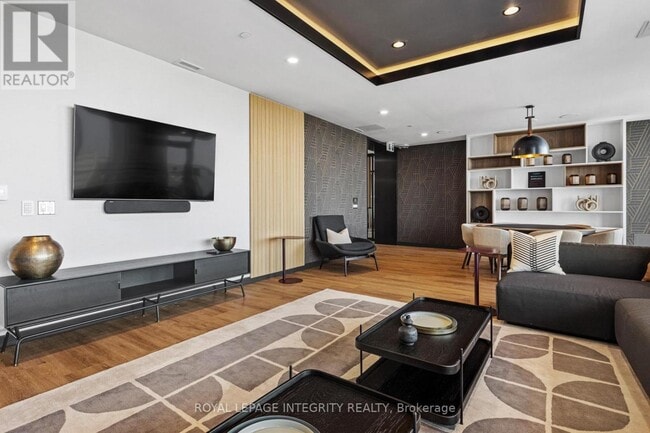 Building Photo - 300 McRae Ave