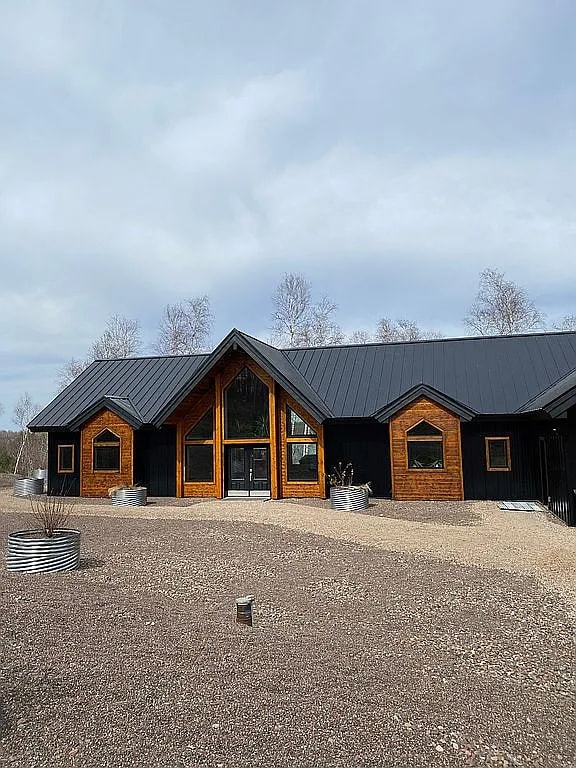 Foto principal - 978 Lakeview Dr