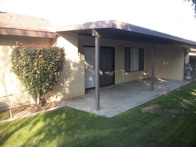 Foto del edificio - 2-Bed, 2-Bath Condo in Bakersfield | Garag...