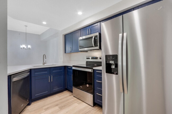 Foto del edificio - 3023 Alcazar Pl