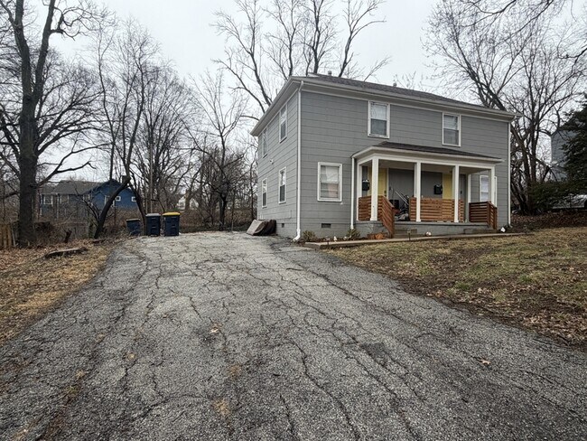 Foto del edificio - 1815 E 74 Terrace