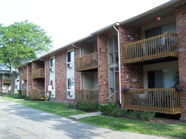 Building Photo - 2722 Crooks Rd