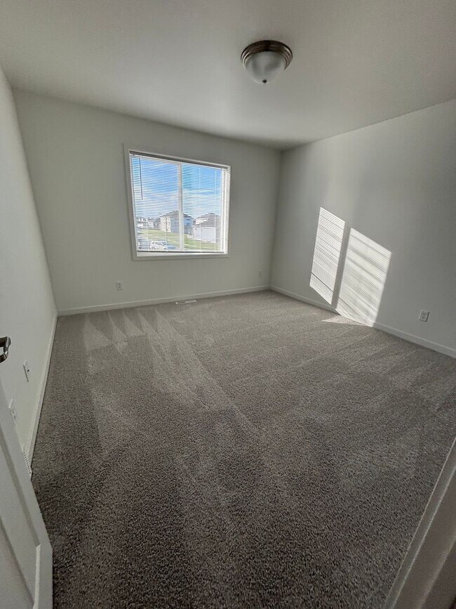Foto del edificio - 3 Bedroom 3 Bathroom Townhomes