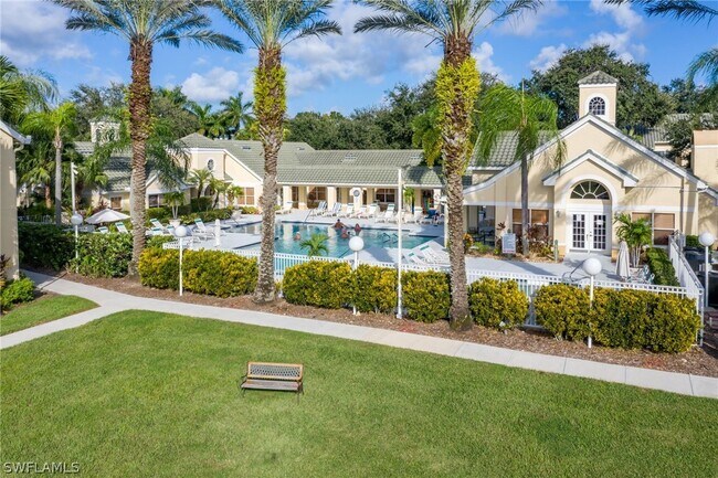 Foto del edificio - 12710 Equestrian Cir