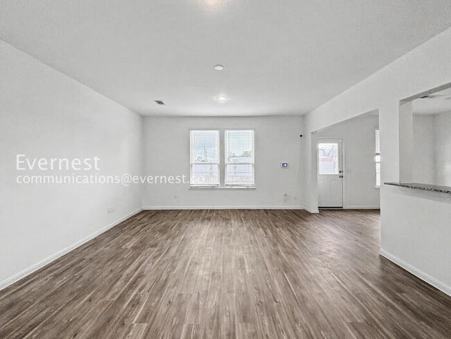 Building Photo - 7314 Madison Cmns Ln