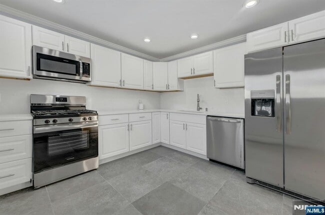 Building Photo - 16 Cypress Peak Ln