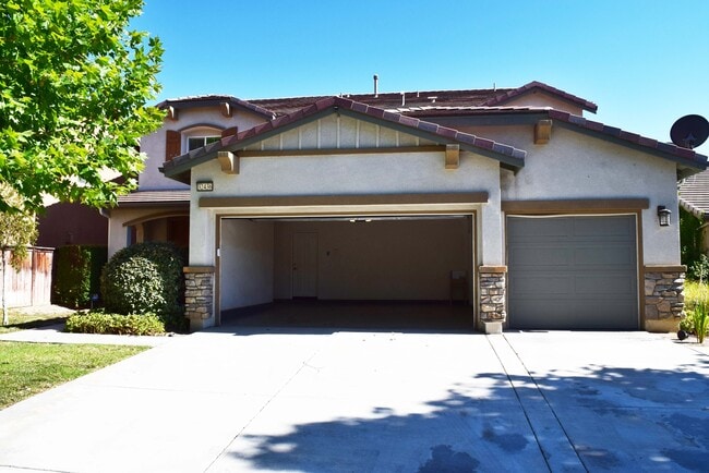 Building Photo - 32436 Shadow Canyon Trl