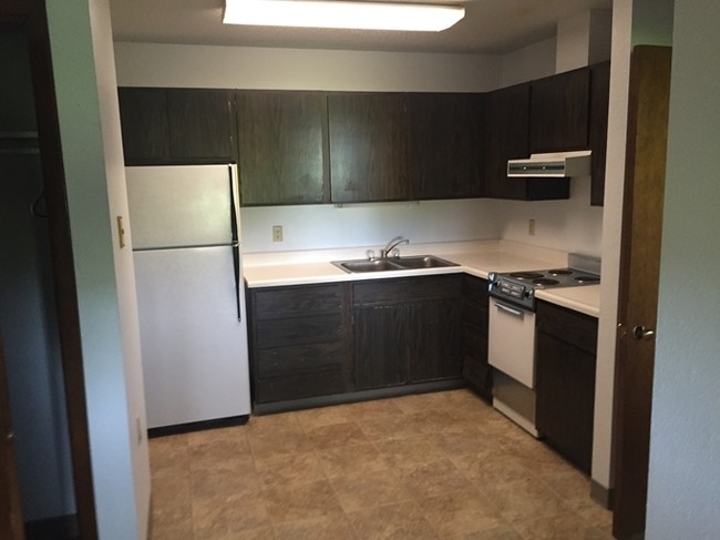 Kitchen - South Side Apartments