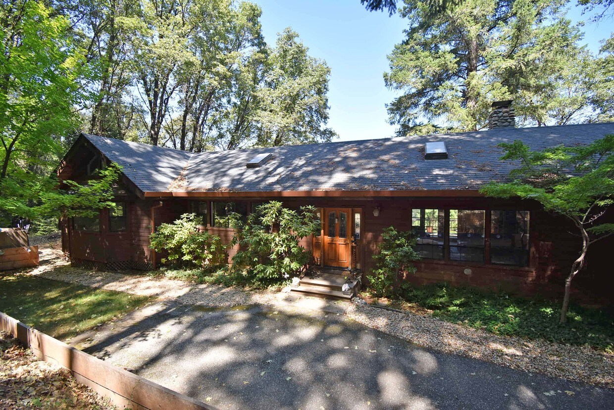 13885 Peardale Ln, Grass Valley, CA 95945 House Rental in Grass