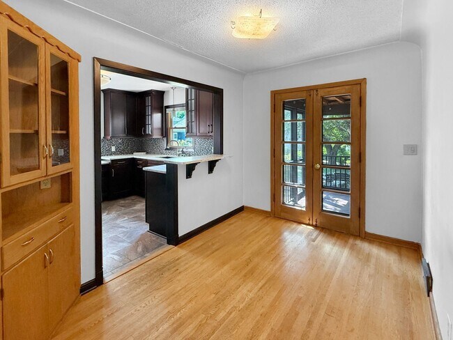 Foto del edificio - 287 N Washburn Ave