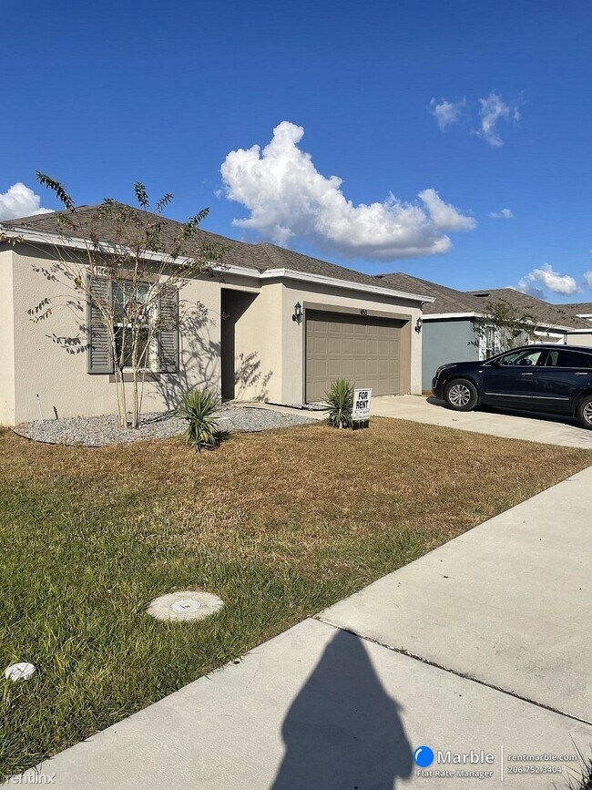 Building Photo - 4 br, 2 bath House - 450 Taft Dr