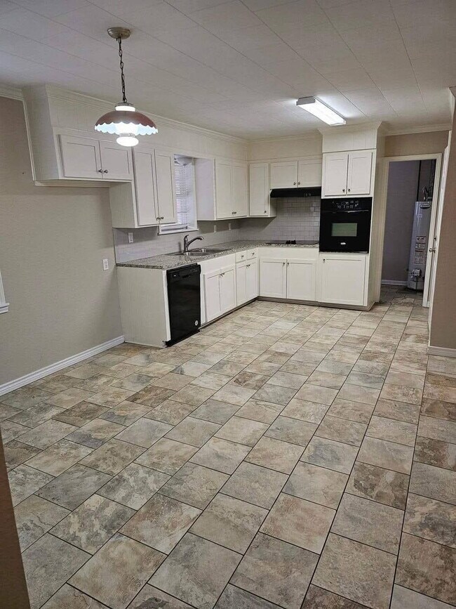Foto del edificio - 904 Whippoorwill St