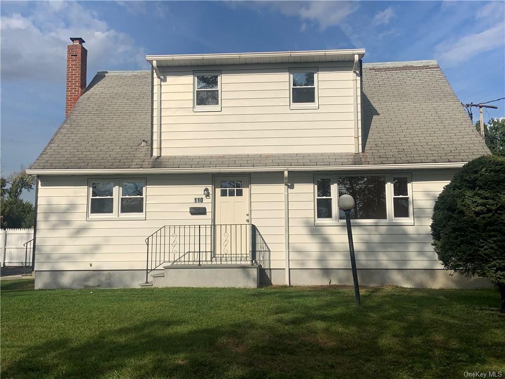 Primary Photo - 110 McLean Ave