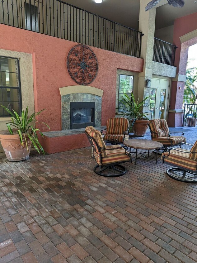 Foto del edificio - Spacious 2bed 2bath Condo in Downtown