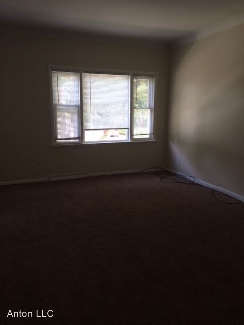 Building Photo - 12826 Elm St