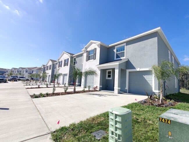 Foto del edificio - 32223 Turtle Grace Lp