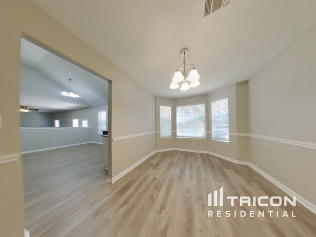 Building Photo - 3305 N Winds Trail