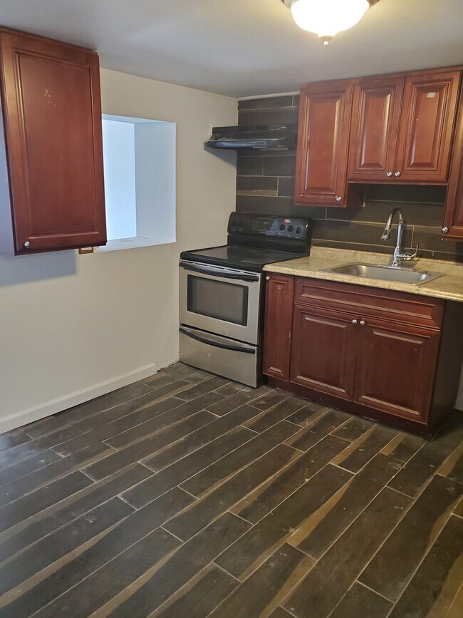 2026 Edgmont Ave Unit a, Chester, PA 19013 Apartments in Chester, PA