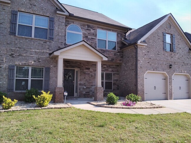 Building Photo - 630 Oakville Trl