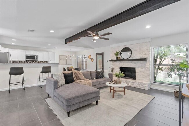 Building Photo - 5704 Whitebrook Dr