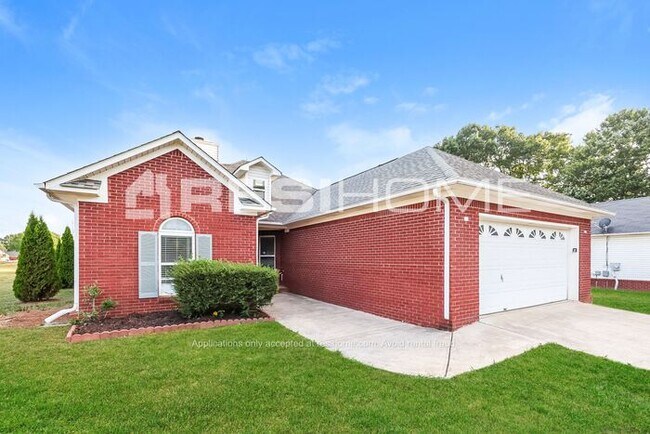 Building Photo - 256 Steakley Road