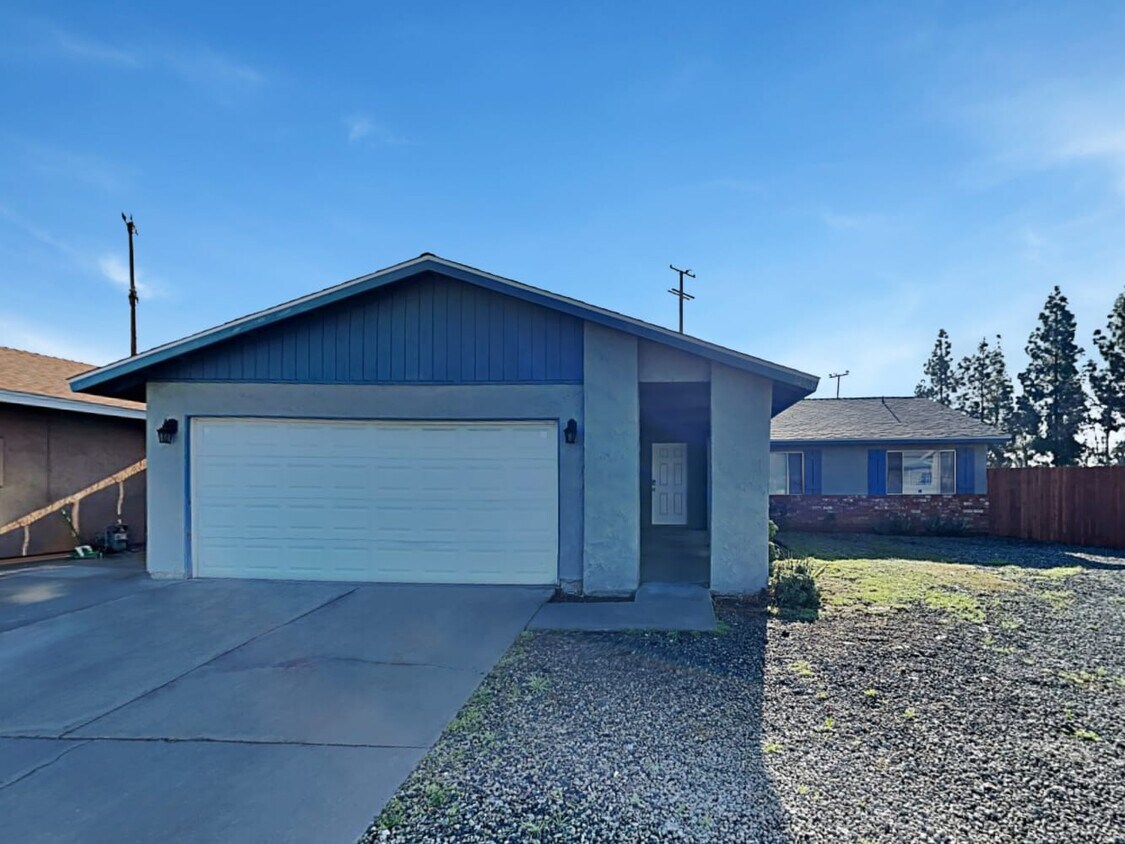 Primary Photo - 14968 Cliffrose Ct