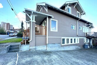 Building Photo - 3022 Federal Ave