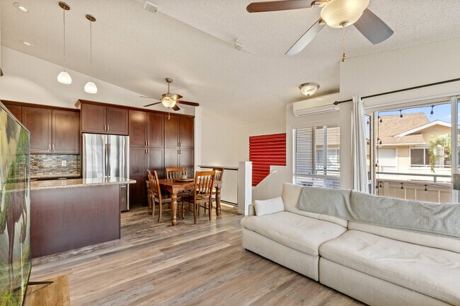 Building Photo - 91-1088-1088 Laaulu St