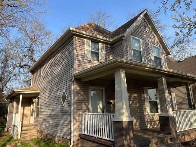 Foto del edificio - 1439 N Texas Ave