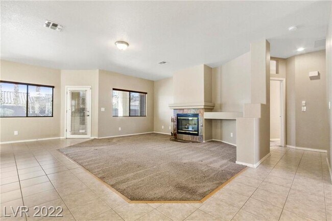 Foto del edificio - 3 BR, single story home- Open floor plan