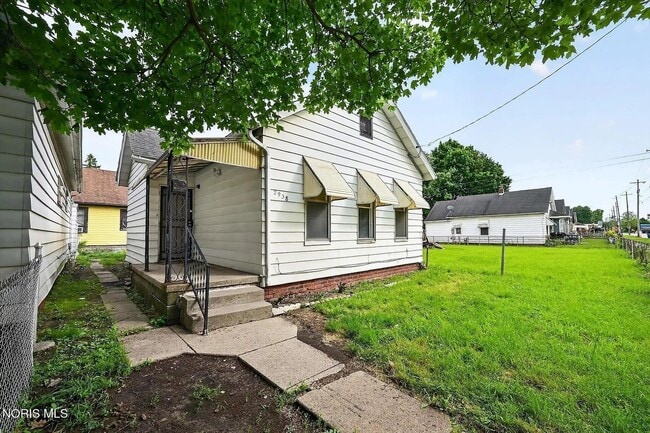Building Photo - 2938 Chase St