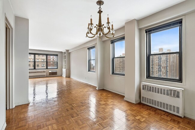 Building Photo - 1199 Park Ave