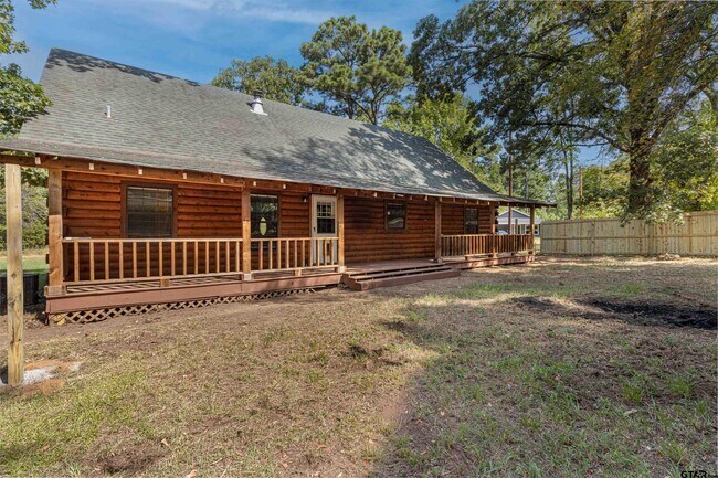 Foto del edificio - 18737 Saddleback Ln